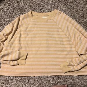 American Eagle top size large smoke free home